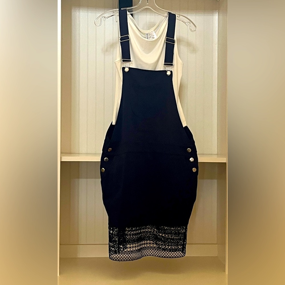 VENUS Navy Overall Dress w. elegant lace trim at the bottom hem | M - Picture 4 of 10